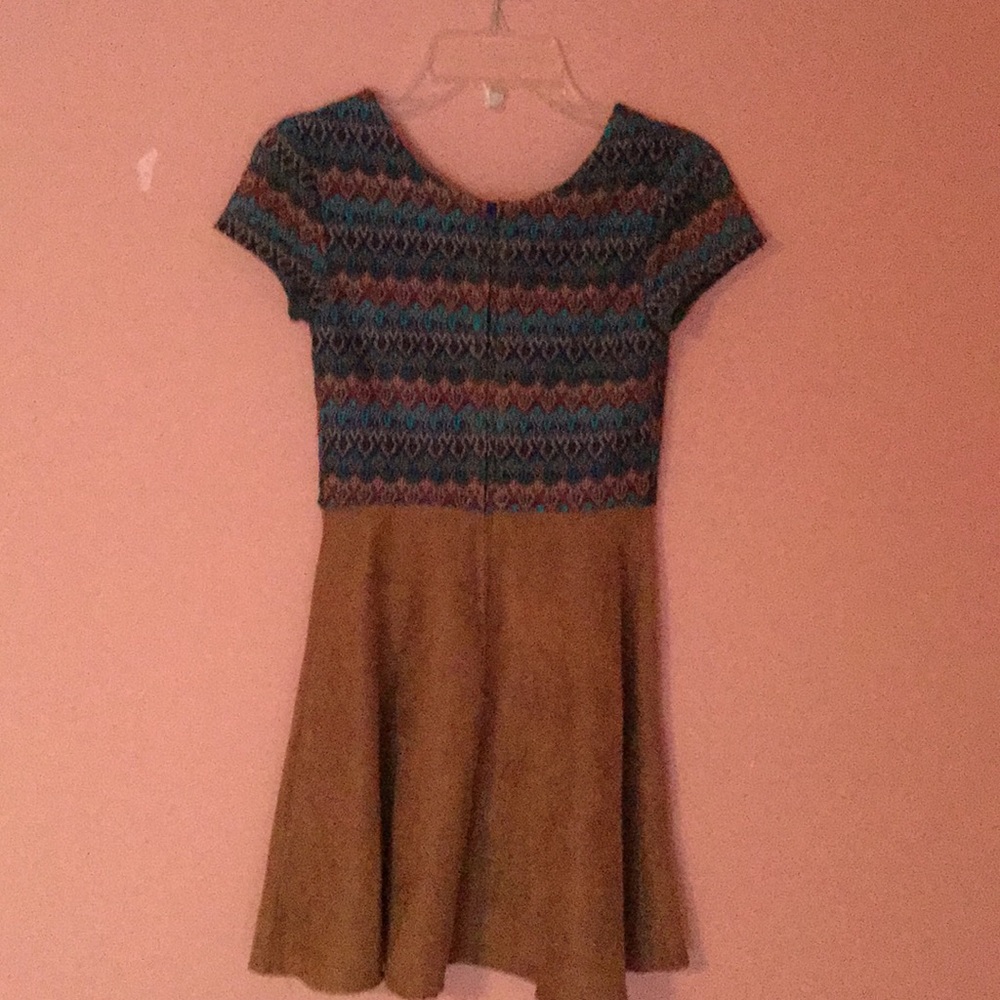 Dress - Picture 2 of 3
